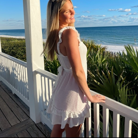 CAUTION TO THE WIND White Dress - Picture 7 of 7